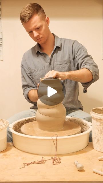 Texture Pottery Ideas, Throwing Plates On The Wheel, Throwing Pottery Videos, Wheel Thrown Pottery Ideas Beginners, Wheel Throwing Pottery Ideas, Throwing Ceramics, Wheel Throwing Ideas, Pottery Journal, Ceramic Vessels Ideas