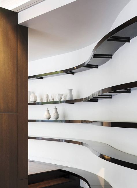 Curved Bookshelf, Avant Garde Interior Design, Curved House, Build Shelves, Modern Hall, Curved Wall, Cat Wall Furniture, Cafe Concept, Floor Heating Systems