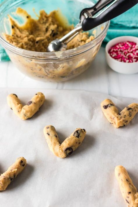 Heart Shaped Chocolate Chip Cookies are soft and chewy and full of chocolate. Perfect for Valentine's Day or anytime you want to make something special for someone you love. | www.persnicketyplates.com Heart Shaped Chocolate Chip Cookies, Shaped Chocolate Chip Cookies, Shaped Cookies Recipe, Coconut Oil Chocolate, Chocolate Chip Cookie Mix, Chippers, Heart Shaped Chocolate, Heart Shaped Cookies, Cookies For Kids