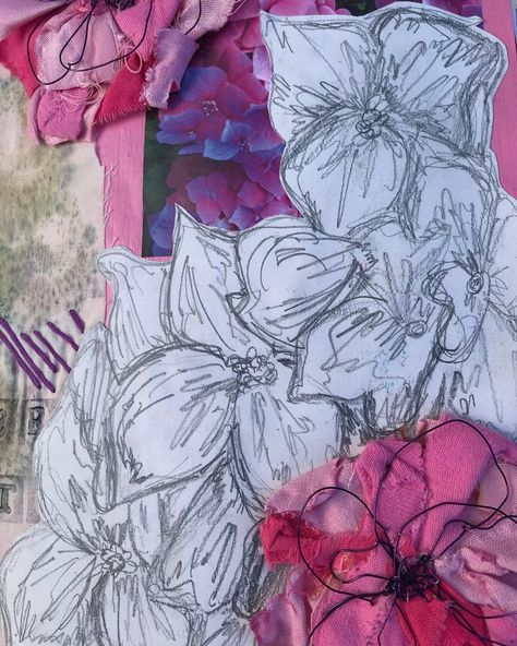 Textiles Flowers Sketchbook, Flower Textile Art, Botanical Textiles, Flowers Textiles, A Level Textiles Sketchbook, Flower Textiles, Textiles Flowers, Textiles Alevel, Sketchbook Moodboard