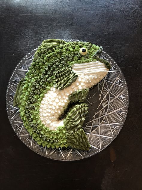 Fondant Fish Cake, 50th Bday Cakes For Men Fishing, Bass Fish Cupcake Cake, Fish Cake Ideas For Men, Cupcake Fishing Theme, Fishing Pull Apart Cupcake Cake, Walleye Cakes Birthday, Mens Fishing Cake, Fish Shaped Cake Birthdays