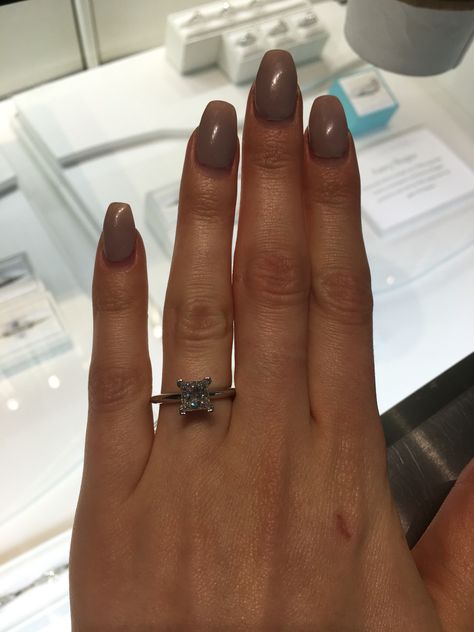 Tiffany Engagement Ring Princess Cut, Engagement Rings 1 Carat, Tiffany Princess Cut, Princess Cut Ring, Tiffany Engagement Ring, Jewellery Diamond, Wedding Plan, Princess Diaries, Princess Cut Rings