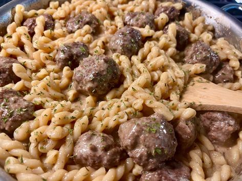 Swedish Meatball Pasta, Meatballs And Pasta, Meatball Pasta, Swedish Dishes, Delicious Cream, Swedish Meatballs, Elbow Macaroni, Pasta Noodles, Ground Pork