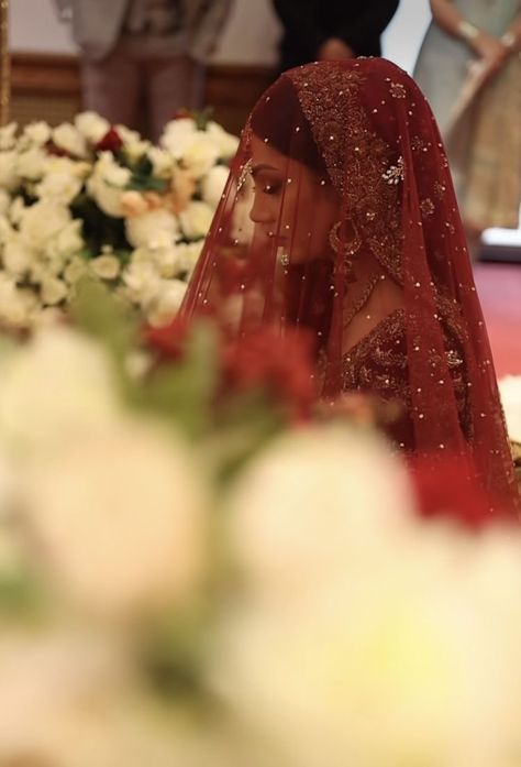 Wedding Photo Ideas Pakistani, Amrita Core Aesthetic, Pakistani Barat Brides, Desi Wedding Photoshoot, Shaadi Aesthetic, Desi Wedding Aesthetic, Shaadi Vibes, Indian Wedding Aesthetic, Groom Photoshoot