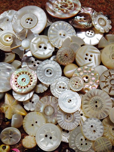 Vintage carved mother of pearl buttons Vintage Sewing Notions, Types Of Buttons, Button Art, Antique Buttons, Button Jewelry, Sewing Items, Button Crafts, Vintage Button, Pearl Buttons