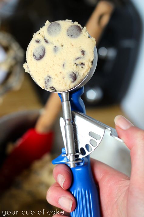 Cookie Scoop How To Make Extra Large Cookies, Large Cookies How To Make, Cup Of Cake, Cookie Tips, Culinary Lessons, Large Cookies, Refrigerated Cookie Dough, The Best Cookies, Ultimate Cookies