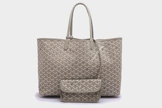 Goyard St. Louis PM in Khaki. Goyard Tote, Kavu Rope Bag, Soft Leather Tote, Mothers Bag, Waterproof Tote, Goyard Bag, Carmen Marc Valvo, Rope Bag, Fashion Tote Bag