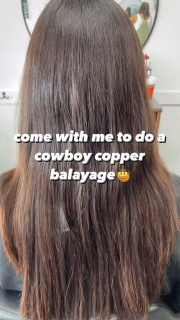 Beauty Launchpad on Instagram: "A Cowboy Copper Balayage from @hollyydoeshair 🤠🍂 —— How I do a teasylight balayage 🤠 ✔️I prepped with @lorealpro metal detox before to neutralize metals in your hair before to reduce breakage! ✔️Start in the back so when those are done processing, it’s easier to remove. ✔️Two sections on the side and one across the middle for a bricklay placement ✔️Weave and tease and sandwich foils for better lift, so there’s not creases. ✔️Root, gloss, & tone after Brunette To Cowboy Copper, Medium Brown To Blonde Balayage, Cowboy Copper Hair Balayage, Cowboy Copper Balayage Brunette, Copper Cowboy Hair, Cowboy Copper Balayage, Copper Toned Hair, Cowboy Copper Hair Brunette, Copper Balayage Brunette