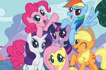 Can We Guess Your Favorite “My Little Pony” Based On Your Favorite Candy? They gussed right! My favorite is Derpy Hooves Adagio Dazzle, Pony Games, Grafika Vintage, Pony Wallpaper, My Little Pony Party, My Little Pony Wallpaper, Pony Birthday, Pony Party, My Little Pony Characters