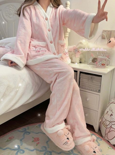 Dr Mundo, Pink Pjs, Pajamas Aesthetic, Pijamas Women, Pajama Outfit, Mode Hijabi, Sleepwear For Women, Sleep Clothes, Cute Pjs