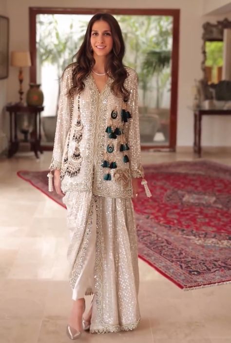 Lehenga Dress Design, Latest Indian Fashion 2024, Indo Western For Wedding, Wedding Suit Women Pakistani, Latest Ethnic Dresses Indian 2024, 25th Anniversary Outfit, Western Sarees Fashion, Unique Indian Outfits Style, Sufi Night Outfit Women