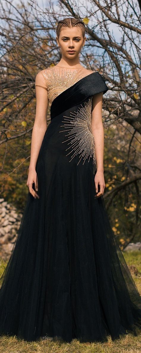 Classy Gowns, Dress Winter, Gareth Pugh, Dress Well, Georges Hobeika, Winter Formal, فستان سهرة, Gorgeous Gowns, Mode Inspiration