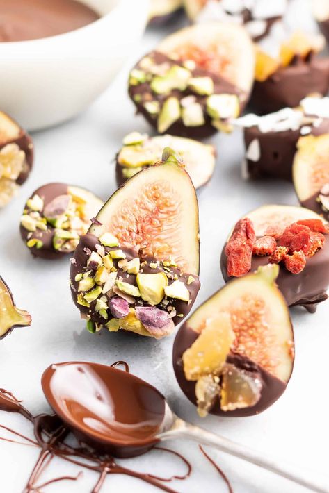 French Vanilla Iced Coffee, Chocolate Covered Figs, Wine Party Appetizers, Fig Appetizer, Wine Party Food, Wine Appetizers, Fresh Appetizers, Vanilla Iced Coffee, Fruit Nutrition