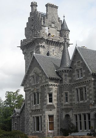 Ardverikie House - Loch Laggan, Highlands. ✿ڿ Work being performed on the central tower. The tower panel is inscribed, "Burnt 1873 Rebuilt 1874 Finished 1878." Ardverikie House, Castle Inspiration, Monarch Of The Glen, Scotland Castles, Listed Building, Fantasy Castle, House Building, The Tower, Scottish Highlands