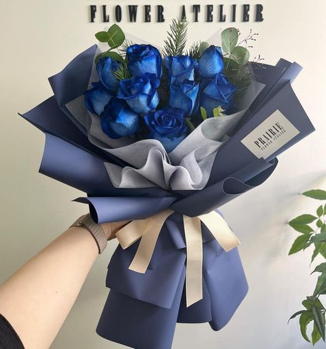 Royal Blue Flowers Bouquet, Blue Flowers Bouquet For Men, Blue Flowers Bouquet Gift, Royal Blue Roses Bouquet, Diy Bouquet For Men, Blue Roses Bouquet Aesthetic, Rose Bouquet For Men, Flower Bouquets For Men, Royal Blue Ramo