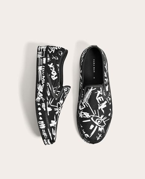 Vans Shoes Fashion, Custom Vans Shoes, Painted Shoes Diy, Shoes Fashion Photography, Boty Nike, Custom Shoes Diy, Diy Sneakers, Sneaker Art, Shoe Art