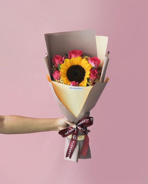 Rose And Sunflower, Roses And Sunflowers, Pink Flower Bouquet, Same Day Flower Delivery, Pink Paper, Flower Delivery, Pink Flower, Pink Rose, Pink Roses