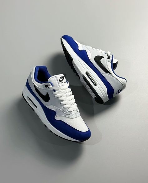 Nike Air Max 1 Outfit Men, Air Max 1 Outfit Men, Nike Airmax 1, Airmax Shoes, Bape Shoes, Airmax Nike, Nike Air Max Mens, Nike Fashion Shoes, Pretty Shoes Sneakers