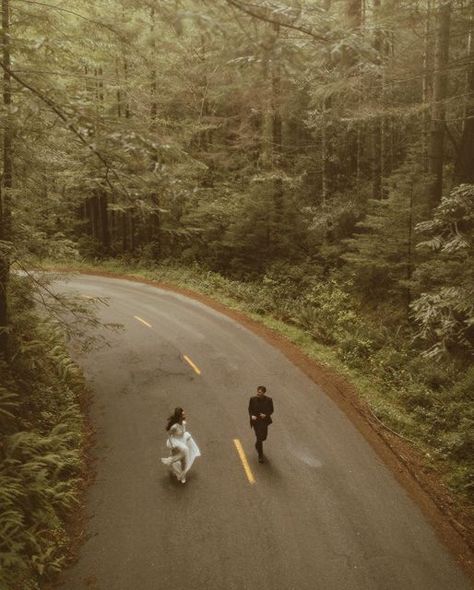 Central Pennsylvania Wedding & Elopement Photographer on Instagram: "A DREAMY REDWOODS ELOPEMENT 🌲 How dreamy is this?!? Need a photog to follow you around in the California woods during your elopement?! I’m your gal! 🤩 I customize all my elopement packages so they are tailored to YOU and your lover! Hosts: @brookeanne_keepingyouwild @xoxobrittneylynne @onwardexplorers Models: @anastasia.gardiner Gown: @shoppingsonder • • • #redwoodelopement #redwoodforest #northerncaliforniaphotographer #cal Forest Wedding California, Where To Elope Destinations, Weddings In The Forest, Romantic Elopement Photos, Small Elopement Wedding Receptions, Elopement Wedding Aesthetic, Vintage Mountain Wedding, Wedding In Oregon, Elope Wedding Aesthetic