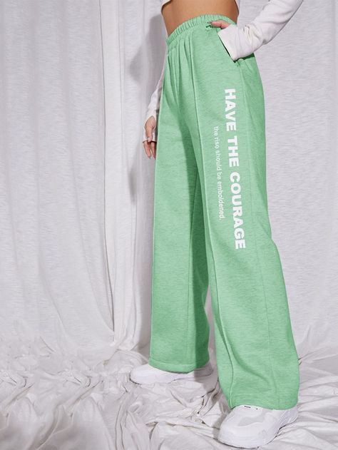 Sweatpants Design, Graphic Joggers, Cute Sweatpants, Womens Active Wear Outfits, Christian Shirts Designs, Fashion Sketches Dresses, Fashion Top Outfits, Baggy Clothes, Yoga Fashion