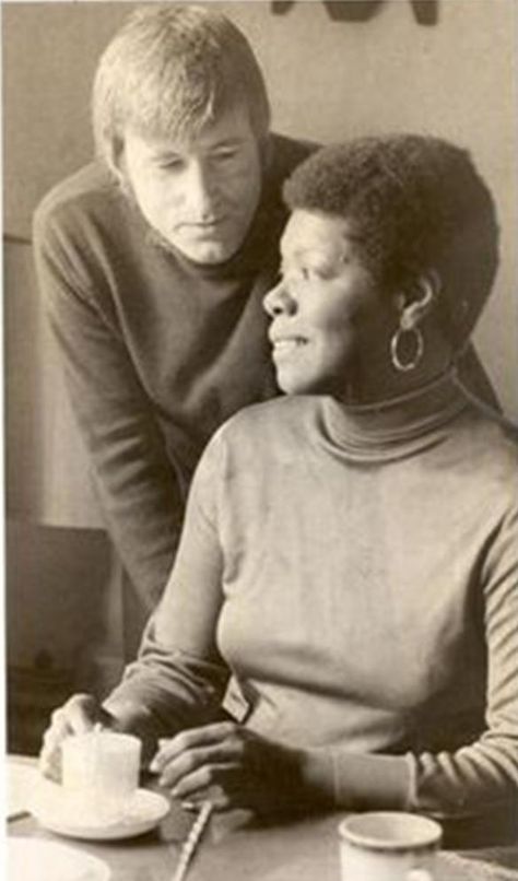 Maya Angelou Once Explained Why She Married the Same White Man THREE Times! | EURweb Interracial Celebrity Couples, Film Couples, Black Woman White Man, Swirl Couples, Interacial Couples, Interracial Marriage, Barack And Michelle, Magazine Interview, Old School Music