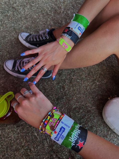 #coachella #coachellalook #wristband #festival #festivalfashion #nails #rings #jewelry Music Festival Wristbands, Music Festival Bracelets, Wristbands Aesthetic, Coachella Wristbands, Wristband Aesthetic, Coachella Bracelets, Coachella Merch, Coachella Accessories, Coachella Aesthetic