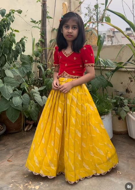 Patti Pavadai Designs, Pattulanga Designs For Kids, Kids Half Saree Blouse Designs, Kids Pattupavada Blouse Designs, Pattu Pavada For Kids, Kids Half Saree Designs, Kids Langa Blouse Designs Latest, Kids Langa Blouse Designs, Baby Pattu Pavadai Designs