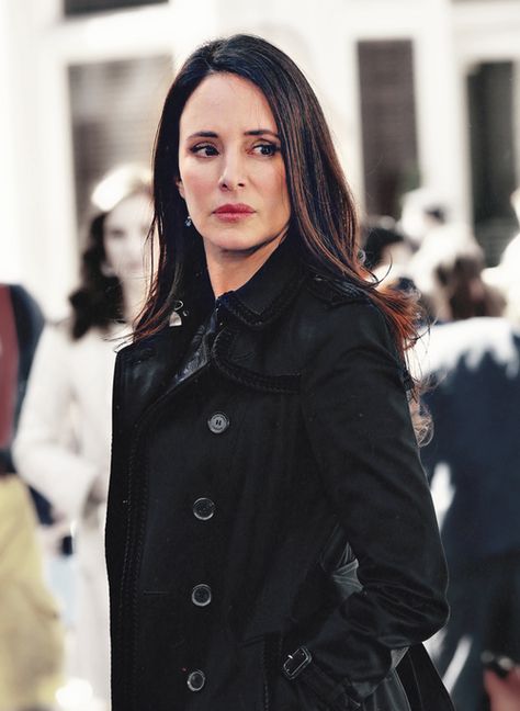 Madeline Stowe, Victoria Grayson, Madeleine Stowe, Emily Thorne, What Goes Around Comes Around, Famous Women, Coat Women, Latest Pics, Hottest Celebrities