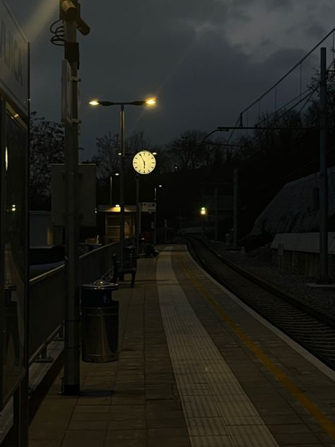 Late Night Aesthetic Pictures, Trains At Night, Train At Night Aesthetic, Train Aestethic, Night Aesthetic Train, Night Time Asethic, Dark Train Aesthetic, Train Aesthetic Night, Outside Aesthetic Night