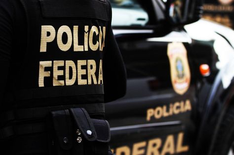 A Polícia Federal (PF) Army Police, Military Police, Police Cars, Tactical Gear, Chevrolet Logo, Vehicle Logos, Opera, Cars, Federal