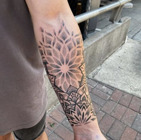 Forearm Mandala Tattoo, Geometric Tattoo Stencil, Dotwork Tattoo Mandala, Geometric Tattoo Sleeve Designs, Mandala Tattoo Sleeve, Hippie Tattoo, Geometric Sleeve Tattoo, Elbow Tattoos, Geometric Tattoo Design