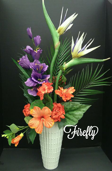 Tropical floral arrangement with birds of paradise, hibiscus and gladiolus Hibiscus Floral Arrangement, Hibiscus Flower Arrangement, Hibiscus Arrangement, Heliconia Arrangement, Boat Centerpieces, Flowers Arrangements Ideas, Palm Cross, Flowers Ornaments, Tropical Centerpieces