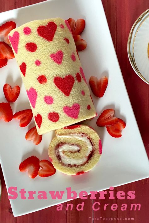 Dessert St Valentin, Dessert Saint Valentin, Jelly Roll Cake, Strawberry Roll Cake, Valentine Strawberries, Strawberry Cream Cakes, Easy No Bake Cheesecake, Cake Roll Recipes, Patterned Cake