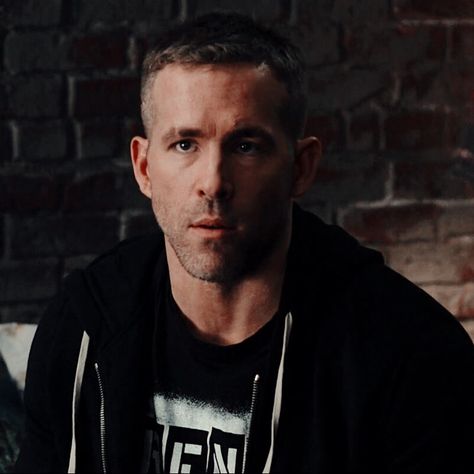 Ryan Reynolds Wade Wilson, Wade Wilson Aesthetic, Ryan Reynolds Icons, Ryan Reynolds Aesthetic, Wade Wilson Icons, Deadpool Ryan Reynolds, Wade Wilson Deadpool, Deadpool Icon, Ryan Reynolds Deadpool