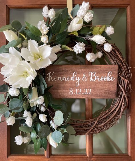 Wedding Grapevine Wreath Ideas, Wedding Gift Wreath Ideas, Wedding Door Wreath, Wedding Wreaths For Door Diy, Wedding Flower Wreath, Bridal Shower Front Door Decorations, Wedding Wreaths For Door, Wedding Wreath Ideas, Wedding Door Decorations