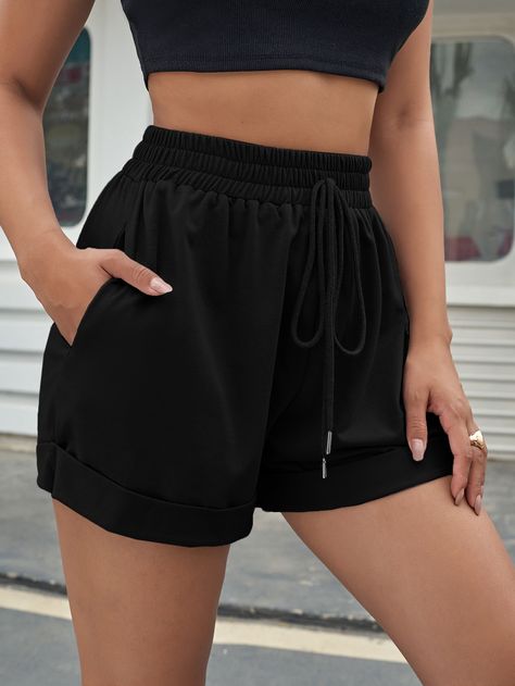 Sporty Outfits Shorts, Track Shorts Outfit, Outfits Short Women, Gymwear Outfits, Short Pollera, Hype Clothing, Outfits Mit Shorts, Shorts Outfits Women, Sporty Shorts