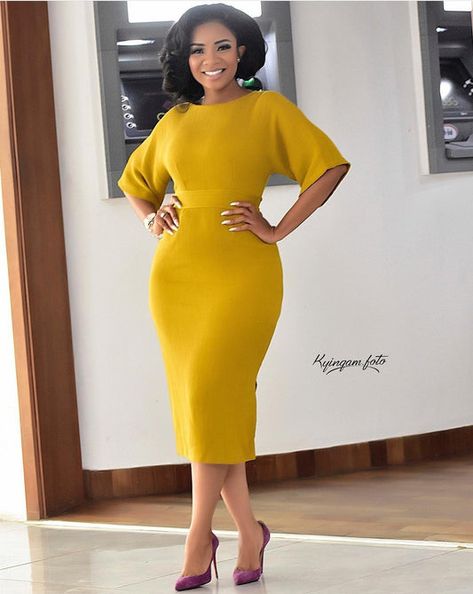 Yvenasha Shop Bodycon Dress Formal, Corporate Dress, Afrikaanse Mode, Straight Clothes, Office Dresses For Women, Bodycon Dress With Sleeves, Classy Dress Outfits, Half Sleeve Dresses, Necklines For Dresses