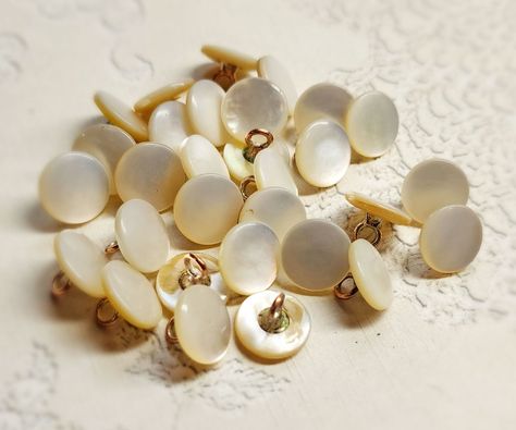 Alena Akhmadullina, Sewing Buttons, Pearl Shell, Sewing A Button, Mother Of Pearl Buttons, Pearl Buttons, Vintage Buttons, Pre Fall, Creamy White