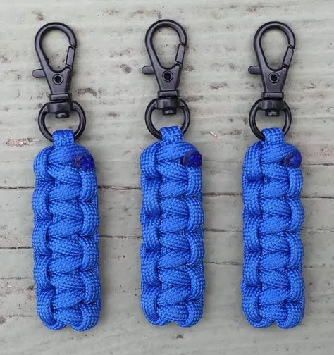 18 DIY Paracord Zipper Pull | How Tos & Patterns Paracord Zipper Pull Diy Tutorials, Paracord Zipper Pull Diy, Diy Zipper Pulls, Zipper Pulls Diy, Paracord Designs, Cord Projects, Paracord Zipper Pull, Paracord Crafts, Jeep Gear