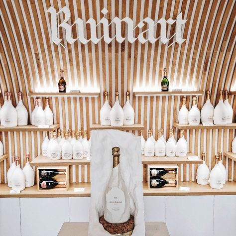 An Enchanting Ruinart Visit: Into the Crayères and Tasting - Bottles Packaging, Installation Ideas, Promotion Display, Small Apartment Building, Champagne Bar, Champagne Pop, Vintage Champagne, Bottle Packaging, Tasting Room