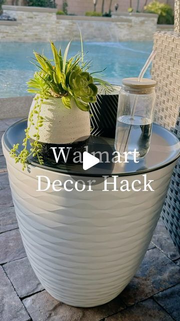 Diy Storage Table, Walmart Diy, Diy Patio Table, Diy Furniture Ideas Easy, Diy Backyard Patio, Diy Outdoor Table, Diy Side Table, Outdoor End Tables, Outdoor Patio Table