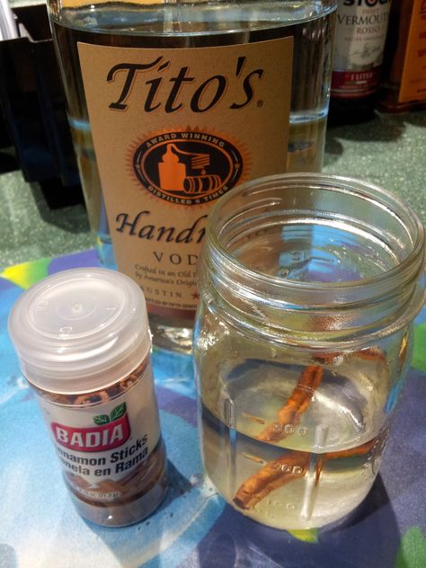 Cinnamon Vodka, Diy Cinnamon, Liquor Recipes, Potluck Party, Vodka Recipes, Infused Vodka, Alcohol Drink Recipes, Tito's Vodka Bottle, Gumbo