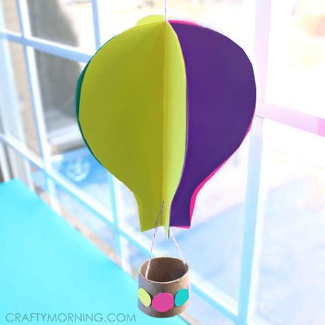 Get ready to soar into the big blue sky with these cute Hot Air Balloon Crafts for Kids! Make hot air balloons out of paper, buttons, Washi tape and more! Ballon Crafts, Air Balloon Craft, Balloon Craft, Balon Cu Aer Cald, Hot Air Balloon Craft, Diy Hot Air Balloons, Hot Air Balloons Art, Maluchy Montessori