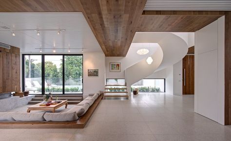 Asma Kat, Modernist House, Sunken Living Room, Wooden Ceiling, Interior Design Per La Casa, Mansion Interior, Minimalism Interior, Design Del Prodotto, Mid Century Modern House