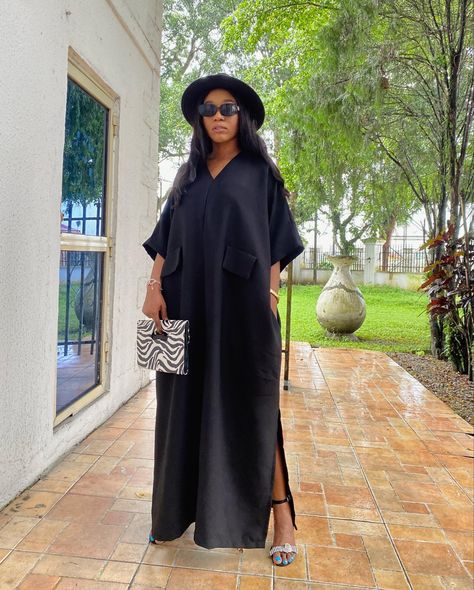 #loungewear #kaftan #summerstyle #loungeinluxury #blackoutfit #blackownedbusiness #blackwomensfashion #bohemianfashion Fitted Kaftan Dress, Black Bubu Gown Styles, Free Gowns Styles, Casual Gowns Maxi Dresses, Bubu Styles, Bubu Gown, Sunday Dresses, Summer Kaftan, Boubou Styles For Women