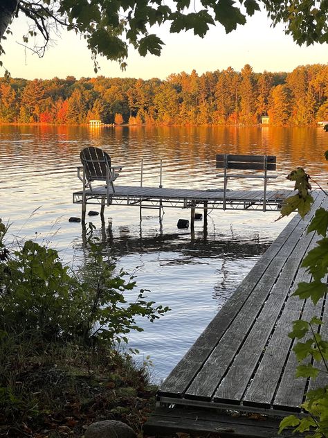 Fall at the Lake in the Northwoods of Wisconsin Fall In The Woods, Fall In Wisconsin, Wisconsin Lake House, Cottage Lake Aesthetic, Warm Living Room Design, Midwest Core, Cabin On A Lake, Wisconsin Homes, Fall Porch Decorating Ideas