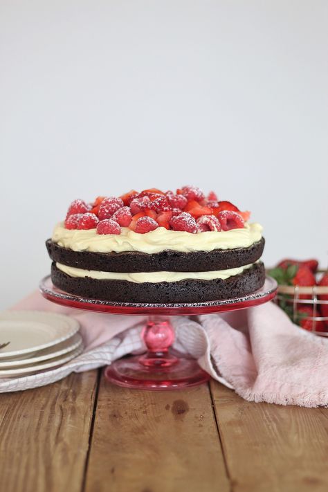 Fast and Easy Brownie Berry Torte with Vanilla Custard Filling Berry Torte, Vanilla Custard Filling, Best Lemon Cake Recipe, Brownie Torte, Chocolate Raspberry Brownies, Cake By Courtney, Easy Brownie, Chocolate Peanut Butter Brownies, Oreo Pudding