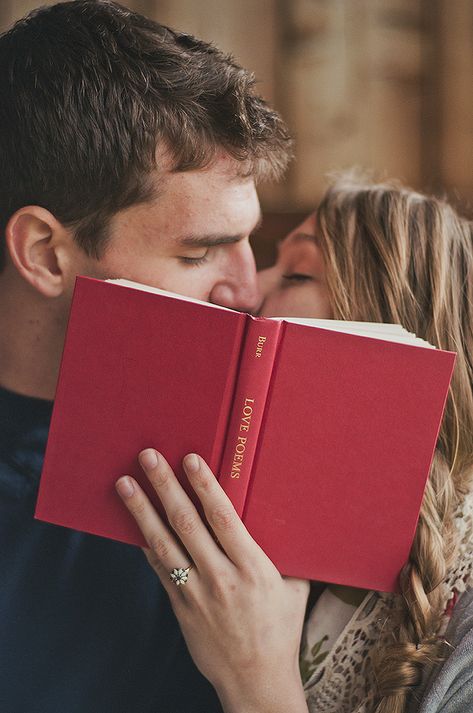 Library Photo Shoot, Winter Date Ideas, Romantic Wedding Photography, Professional Wedding Photography, Wedding Engagement Photos, Photo Couple, Vintage Engagement, Couple Shoot, Wedding Pics