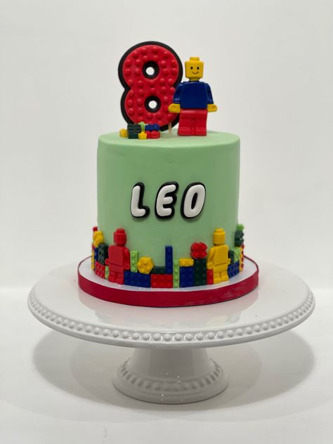 Rainbow Lego Cake, Lego Fondant Cake, Lego City Birthday Party Ideas, Lego Theme Birthday Cake, Lego Mario Cake, Lego Cake Ideas Boys, Lego Minecraft Cake, Cake Lego Birthday, Lego Brick Cake