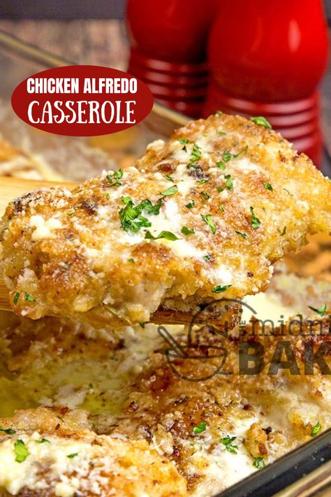 Chicken Alfredo Casserole is quick way to make a healthy weeknight dinner Easy Alfredo, Alfredo Casserole, Chicken Alfredo Casserole, Alfredo Chicken, Making Dinner, Healthy Weeknight Dinners, Pasta Sauces, Easy A, Chicken Alfredo